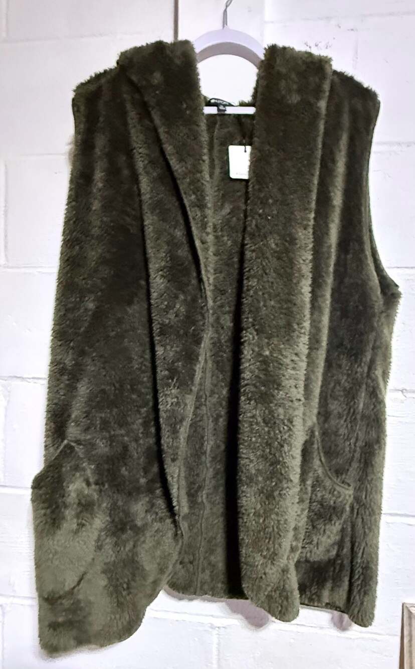 42Pops Women's Olive Green Faux Fur Sleeveless Hooded Vest 1x